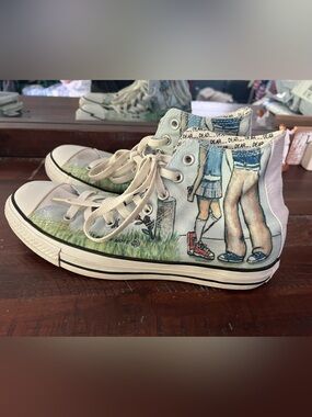 Retired Converse Limited Edition “Love Note” size Men’s 9 or Women’s 11 Unisex
